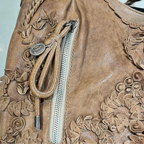 Lockheart by Isabella Fiori - Picture 13 of 15